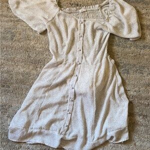 Elegant white Button-accent Dress